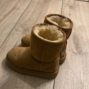 Uggs- toddler size 9
